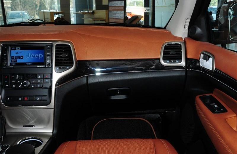 2012款 3.6 旗艦尊崇版