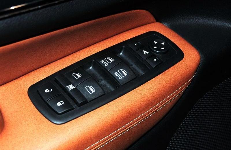 2012款 3.6 旗艦尊崇版