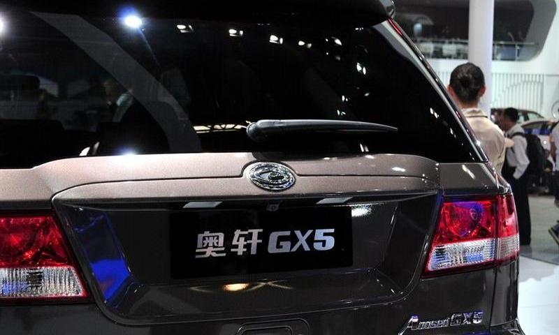 2012款 2.4 汽油自動四驅(qū)時(shí)尚版