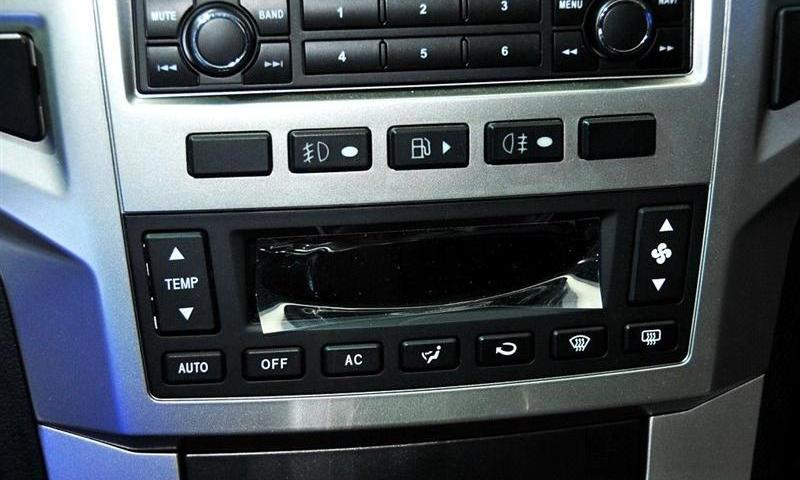 2012款 2.4 汽油自動(dòng)四驅(qū)天窗版