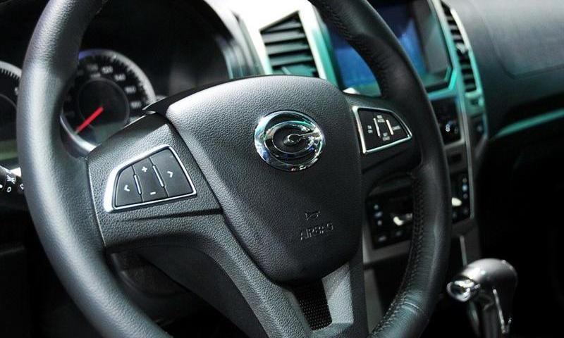 2012款 2.4 汽油自動四驅天窗版