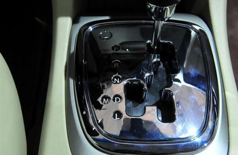 2012款 三廂 1.6CVT 尊貴型