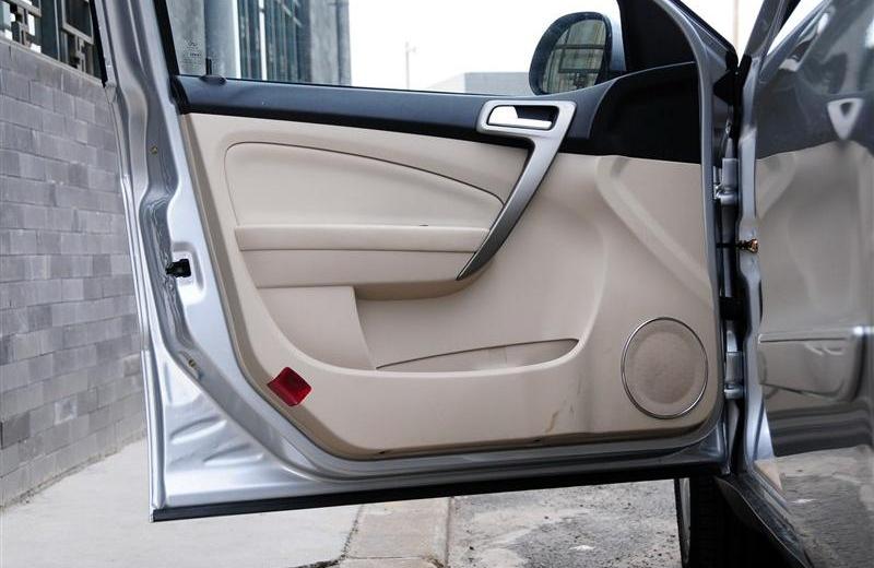 2012款 三廂 1.6CVT 進取型