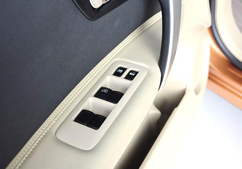 2012款 2.0XV 龍 CVT 4WD