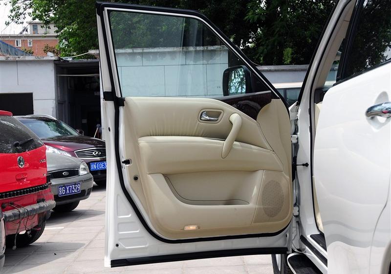 2012款 5.6 V8旗艦版