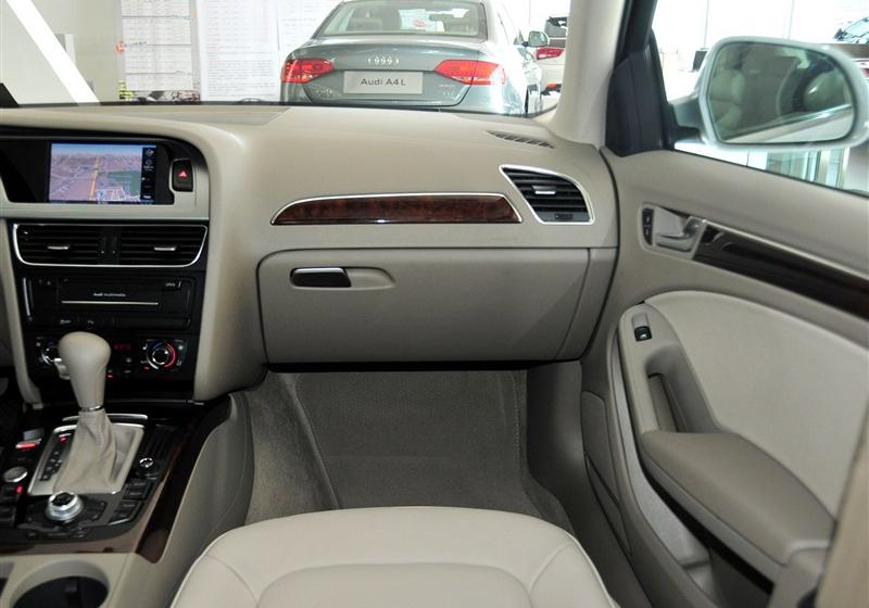 2012款 2.0 TFSI 自動技術型