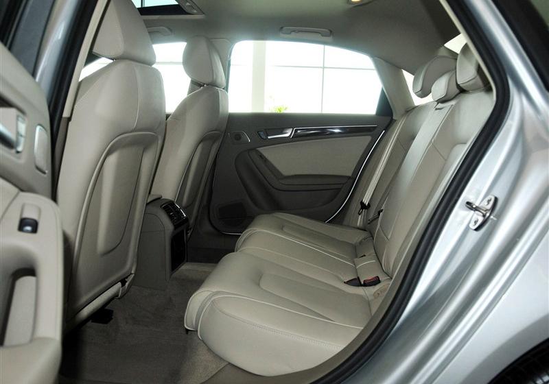 2012款 2.0 TFSI 自動技術(shù)型