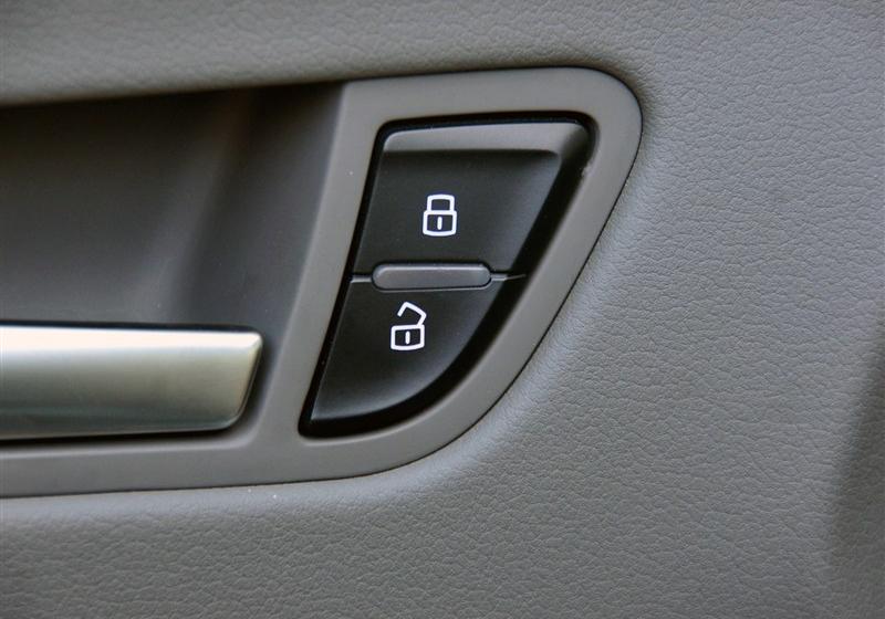 2012款 1.8 TFSI 自動舒適型