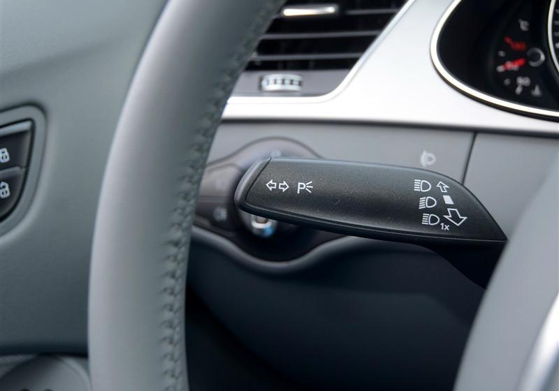 2013款 30 TFSI 自動舒適型