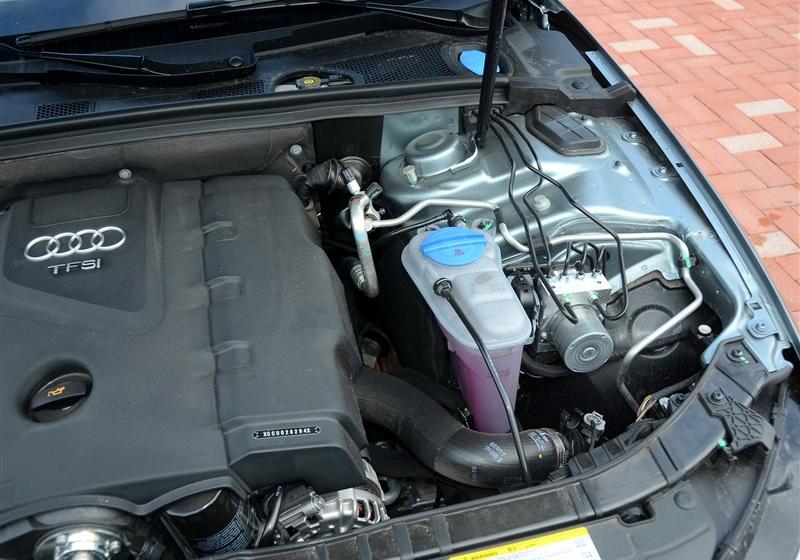 2013款 30 TFSI 自動舒適型