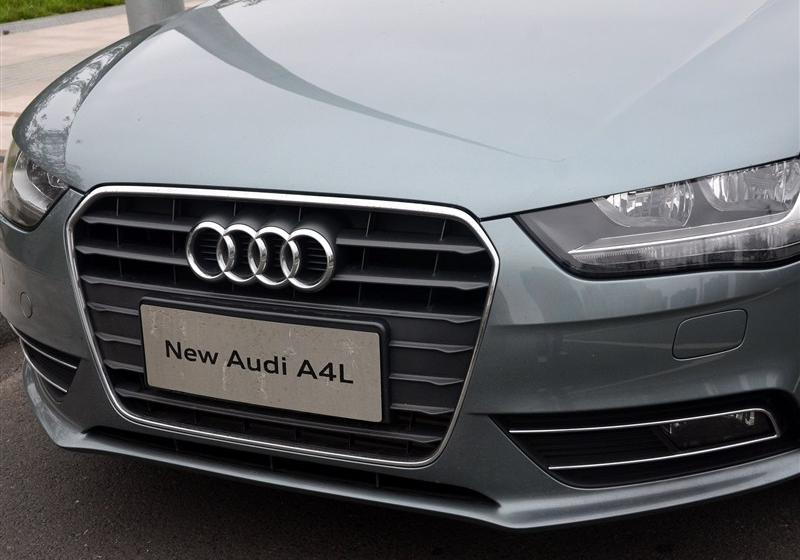 2013款 30 TFSI 自動舒適型