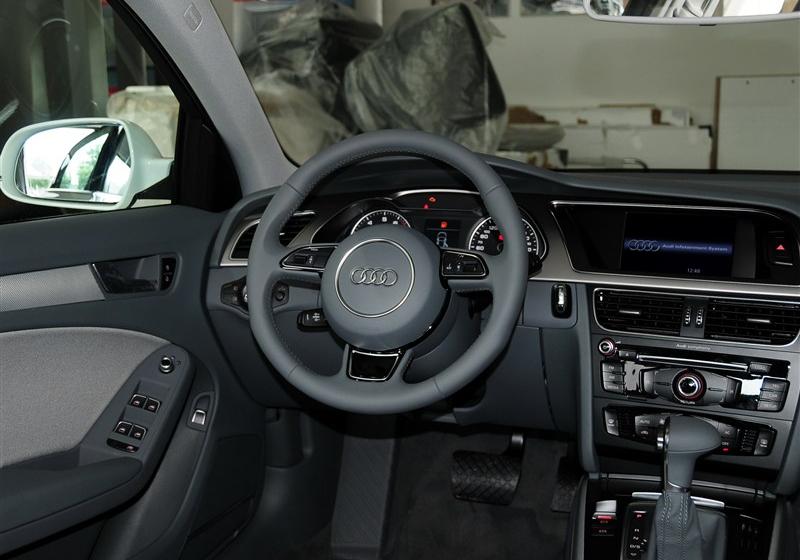 2013款 35 TFSI 自動標準型