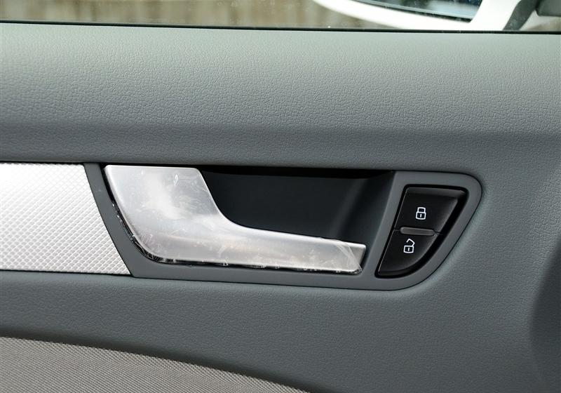 2013款 35 TFSI 自動(dòng)標(biāo)準(zhǔn)型