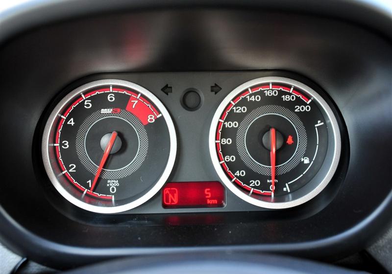 2014款 1.5L 自動(dòng)豪華版