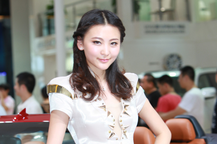 金美辛噴血寫真