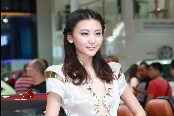 金美辛噴血寫真