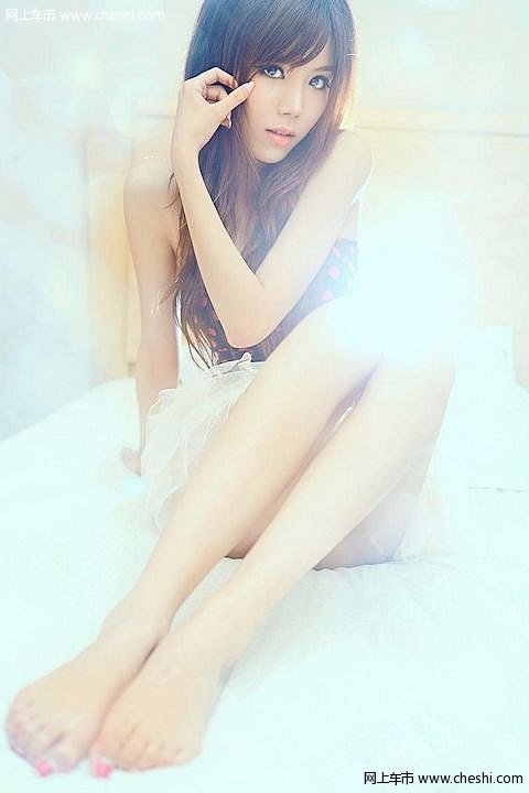 80后車模代表私房寫真