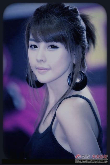 韓國媚模李智友