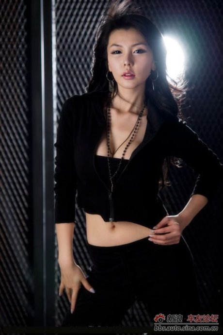 韓國媚模李智友