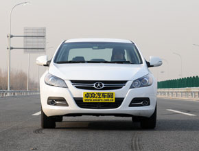 運動范兒家用車 試駕江淮和悅1.5L MT運動版 卓眾汽車網