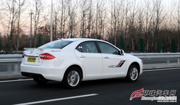 運動范兒家用車 試駕江淮和悅1.5L MT運動版 卓眾汽車網(wǎng)