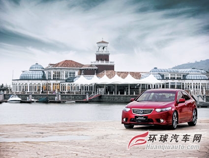 換裝--試駕2013款東風本田思鉑睿