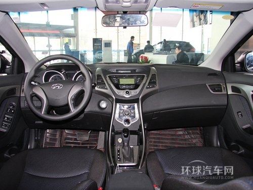 北京現代  朗動 1.6L AT 中控臺整體