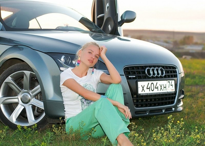 俄羅斯少婦的戀車情結