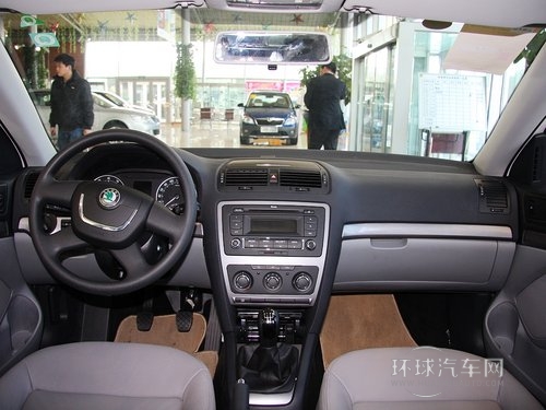 斯柯達  1.6L 手動 中控臺整體