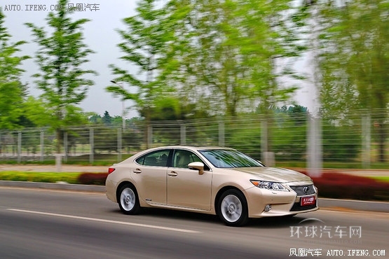 雷克薩斯ES對(duì)比凱迪拉克XTS “非主流”(4)