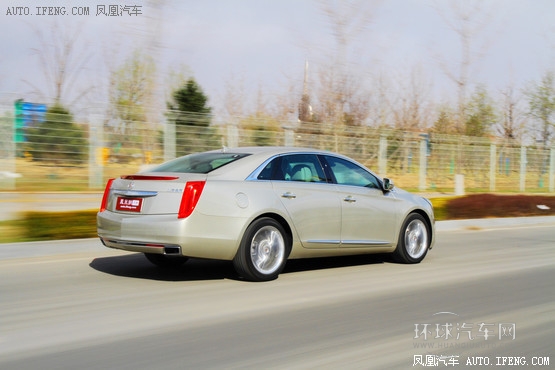 雷克薩斯ES對(duì)比凱迪拉克XTS “非主流”(4)