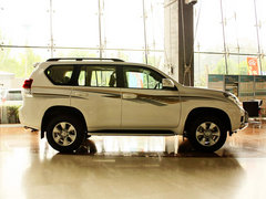 一汽豐田  普拉多 4.0   AT 車輛正右側