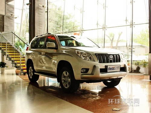 一汽豐田  普拉多 4.0   AT 車輛右側45度角