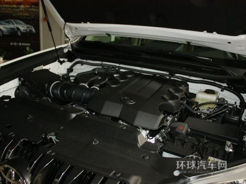 一汽豐田  普拉多 4.0   AT 發動機主體特寫