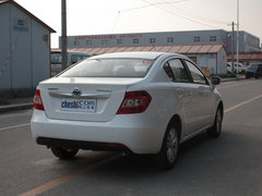 華晨中華  1.5L 手動 車輛右側尾部視角