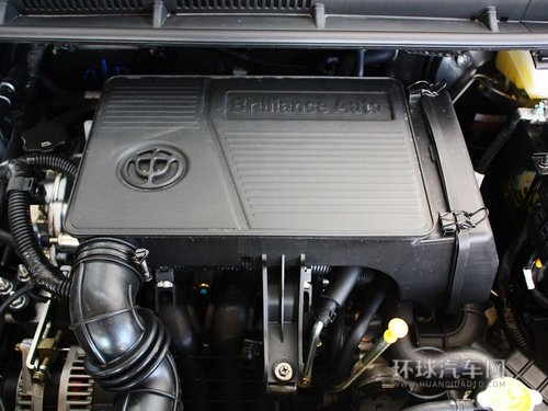 華晨中華  1.5L 手動 發動機主體特寫