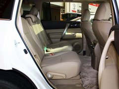廣汽豐田  漢蘭達 3.5L AT 第二排座椅正視圖
