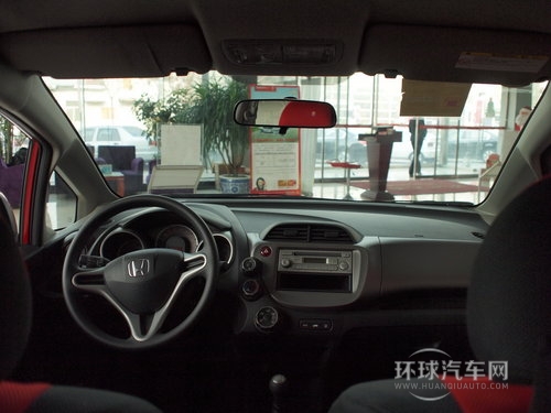 廣汽本田  飛度 1.3L MT 中控臺整體