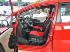 廣汽本田  飛度 1.3L MT 駕駛席座椅正視圖