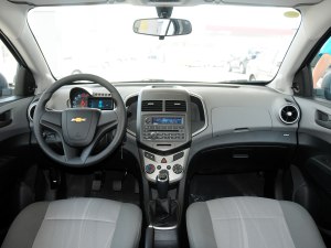 愛唯歐 2011款 三廂 1.4L MT SL