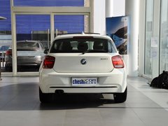 寶馬(進(jìn)口)  125i 2.0T 車輛正后方尾部視角