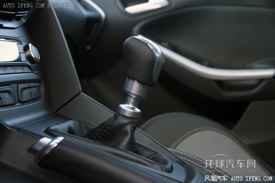 一起學開車(11)救命寶典：遭遇爆胎怎么辦？(2)