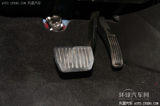 一起學開車(11)救命寶典：遭遇爆胎怎么辦？(2)