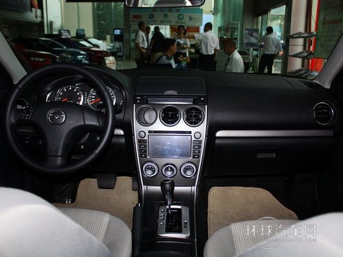 一汽馬自達  2.0L 自動 中控臺整體