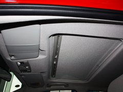 一汽馬自達  2.0L 自動 車頂內部特寫