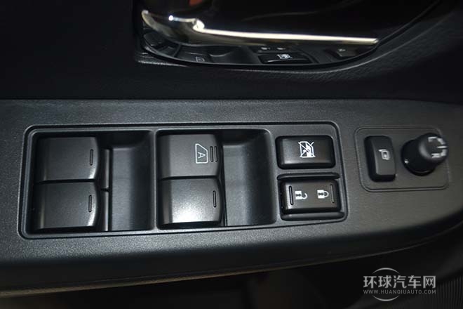 2014款2.0i豪華版