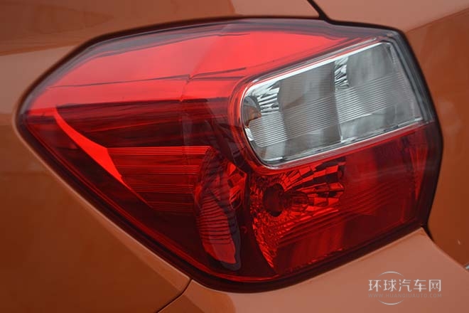 2014款2.0i舒適版