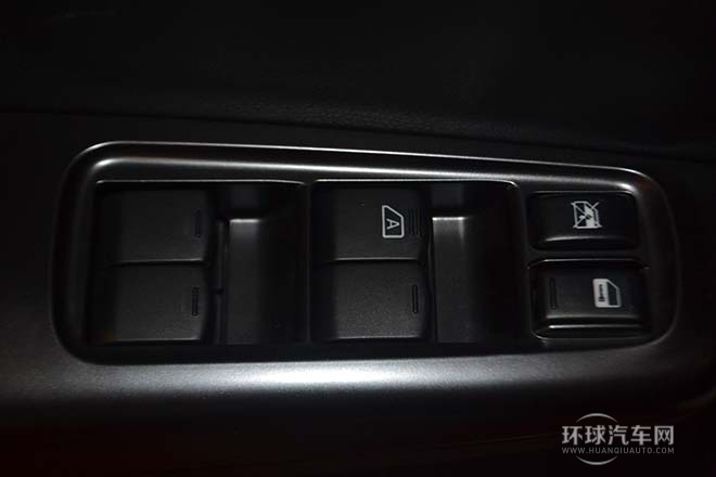 2014款2.5T WRX STI三廂