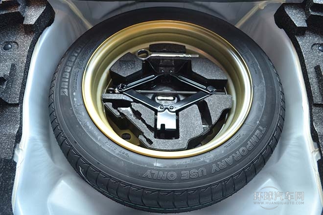 2014款2.5i自動精英版