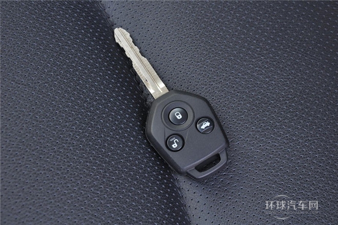 2013款 2.0i 手動豪華版